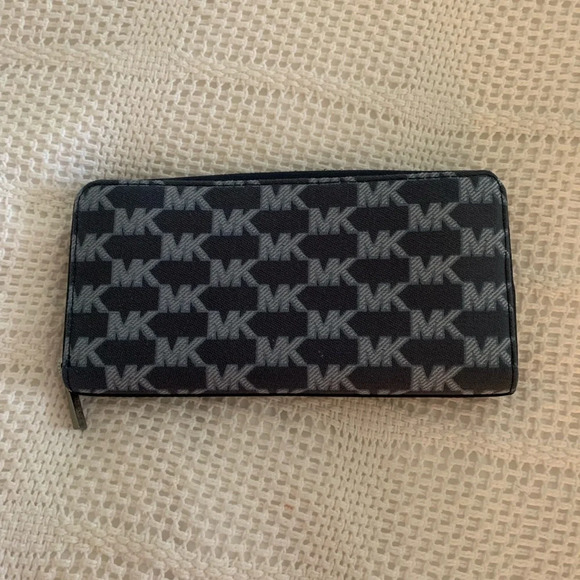 NWT Michael Kors Cooper Denim Wallet - Picture 3 of 11